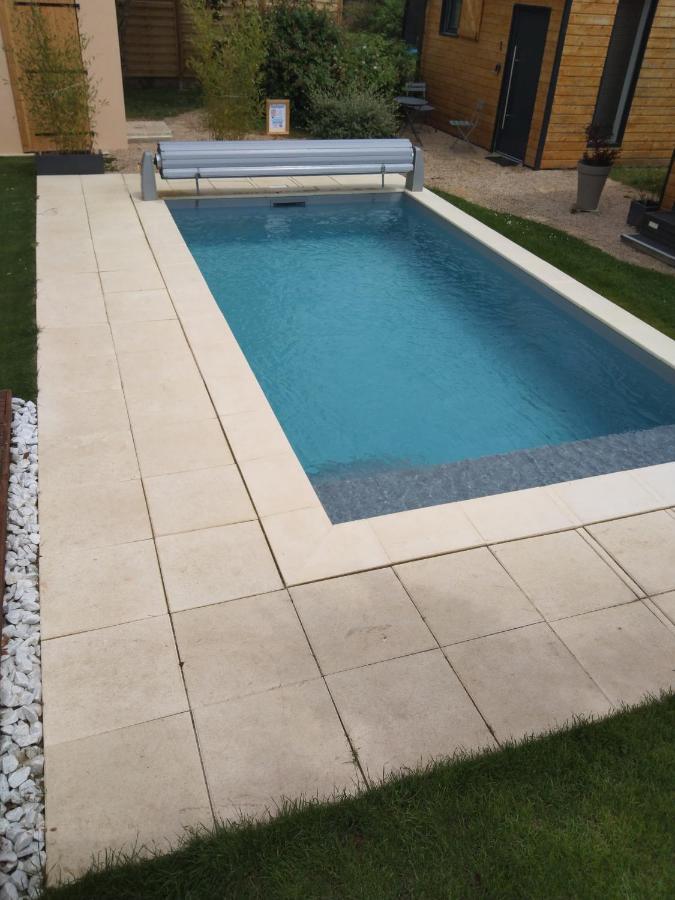 Chavanoz Cottage Calme Via Rhona Avec Piscine المظهر الخارجي الصورة